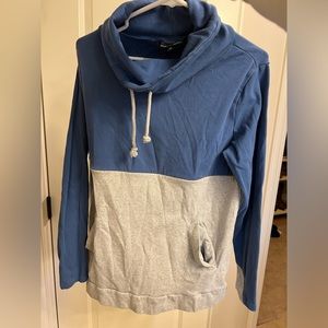 Nursing Queen M colorblock nursing pumping sweatshirt